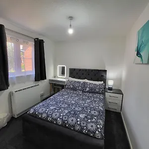  Apartment Delight Apartment, Close To Excel, City Airport & O2!